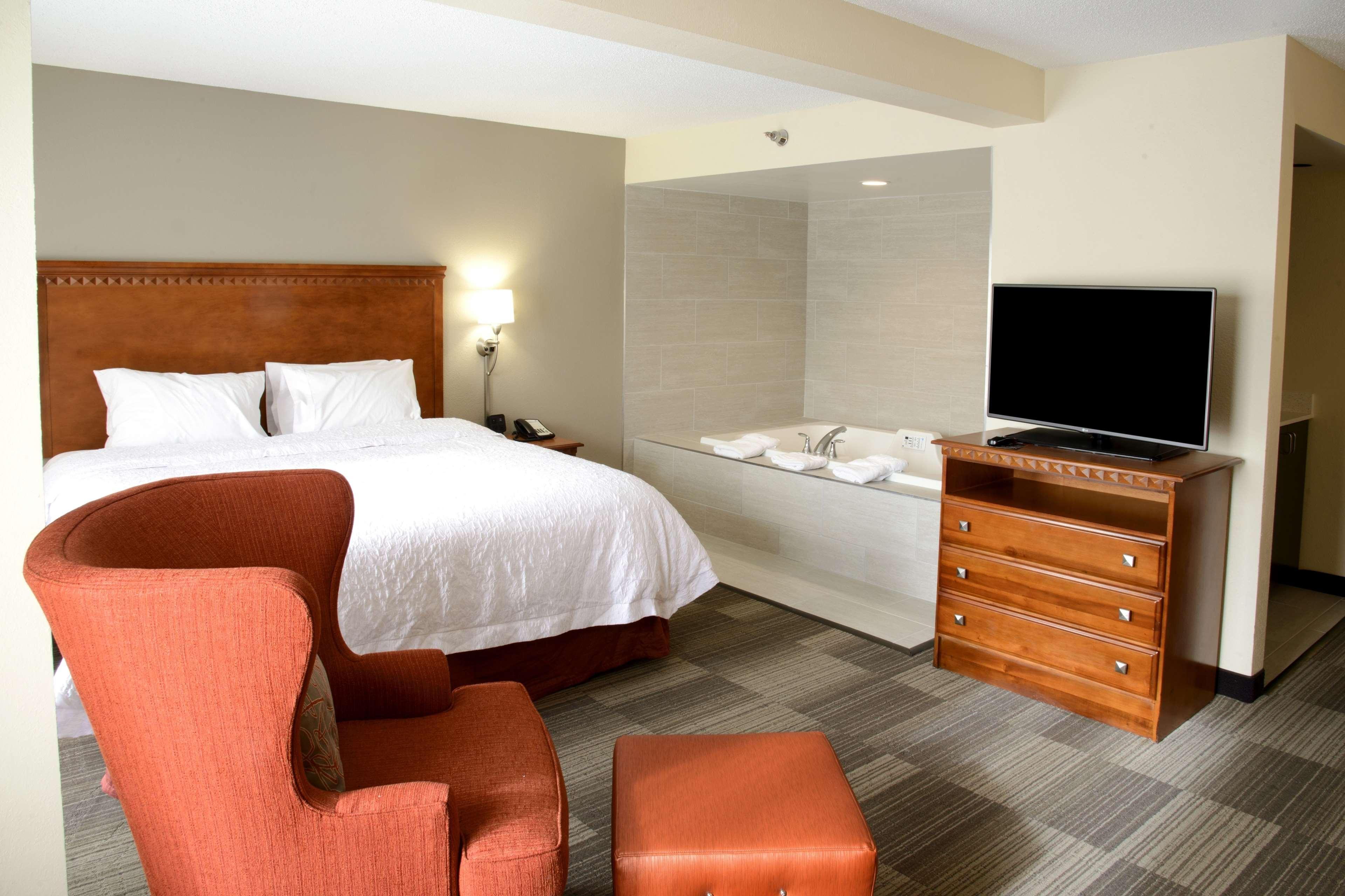 Hampton Inn Charleston-Southridge מראה חיצוני תמונה