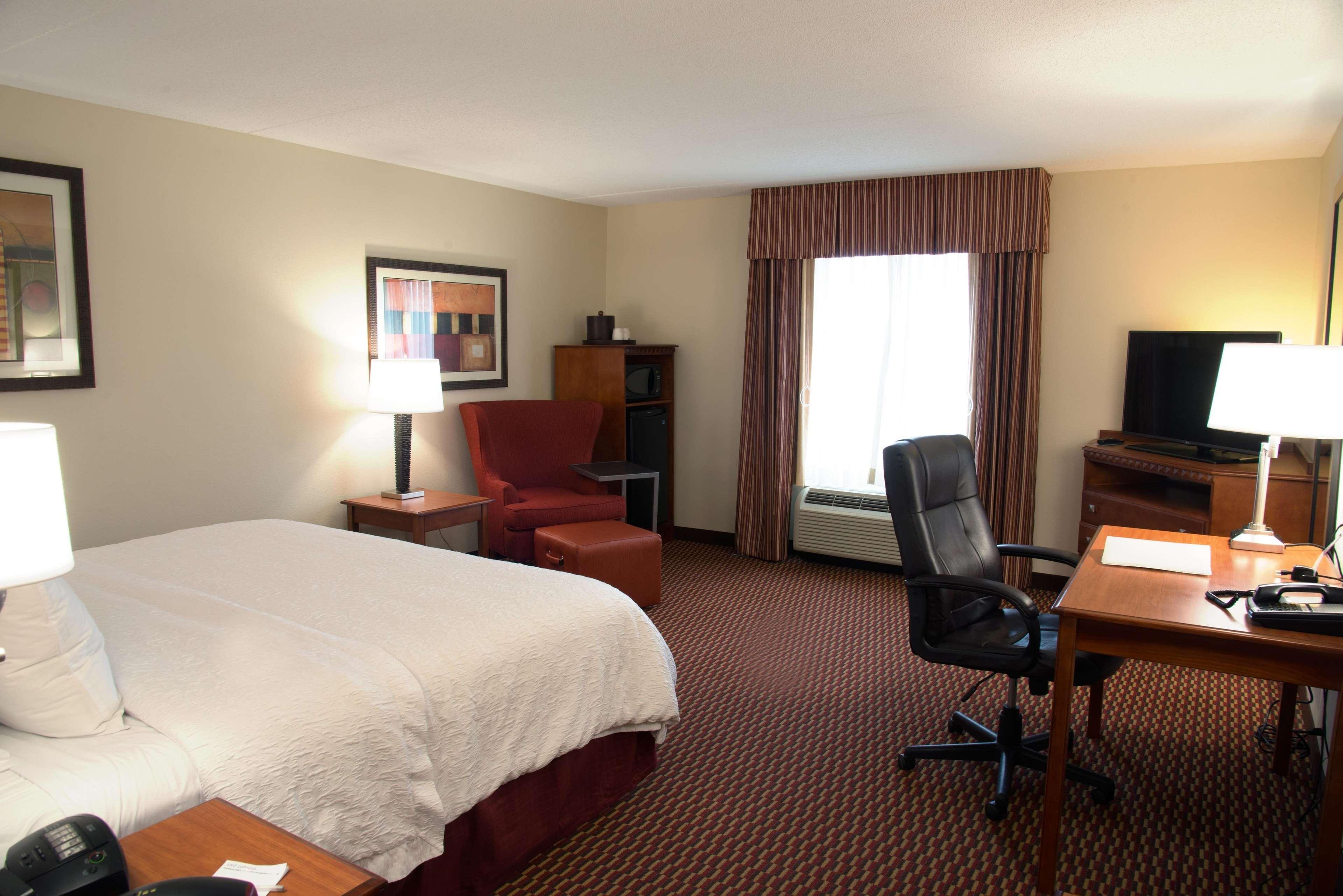 Hampton Inn Charleston-Southridge מראה חיצוני תמונה