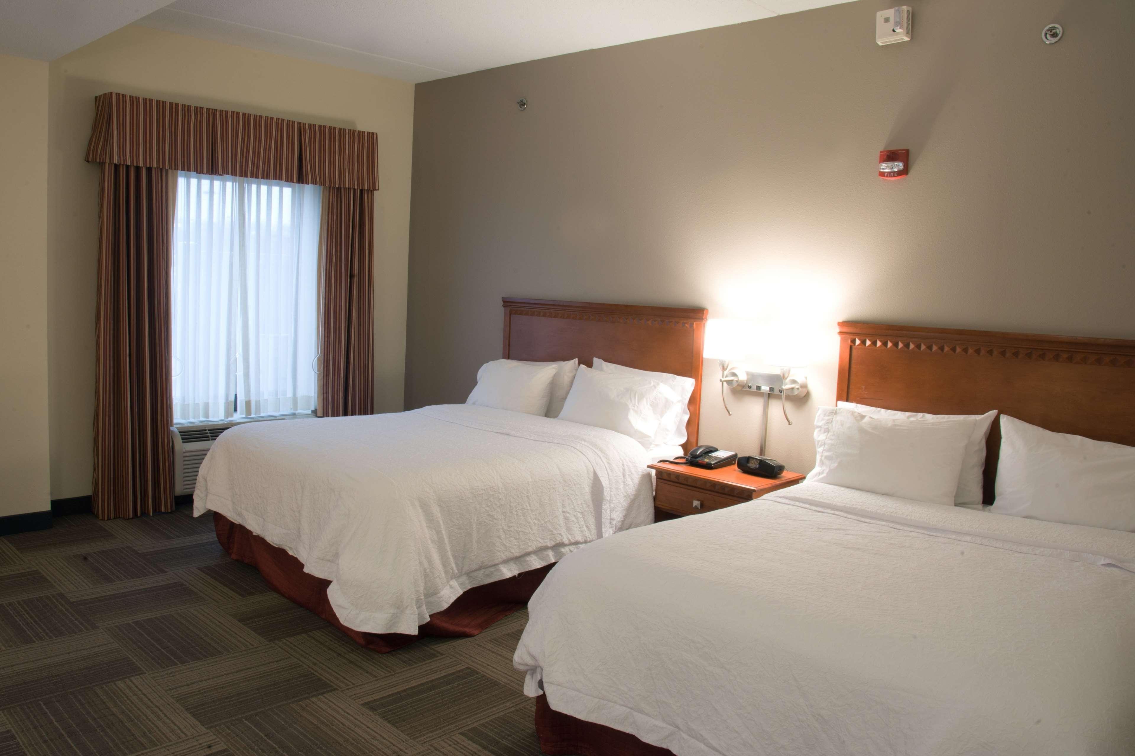 Hampton Inn Charleston-Southridge מראה חיצוני תמונה