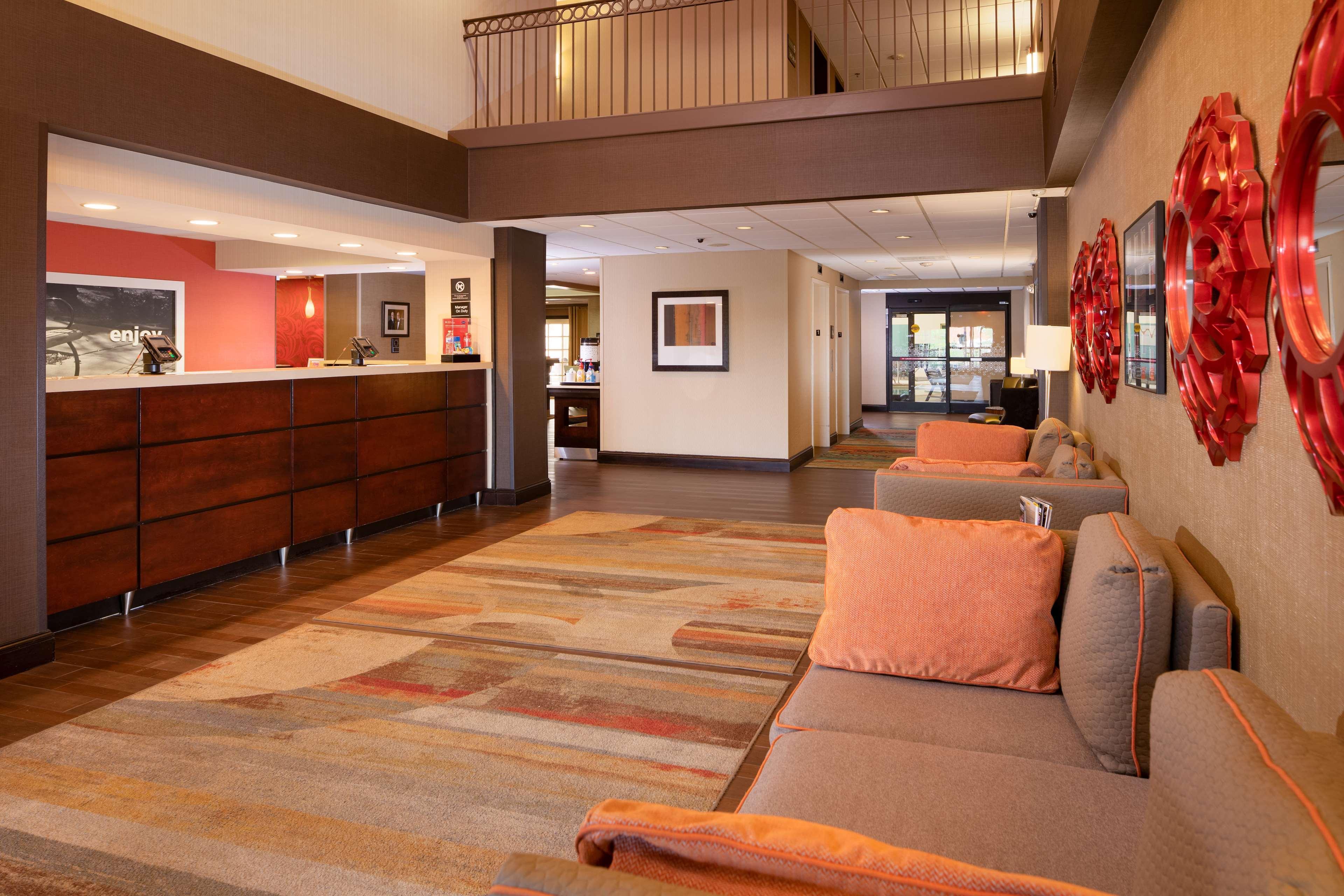 Hampton Inn Charleston-Southridge מראה חיצוני תמונה