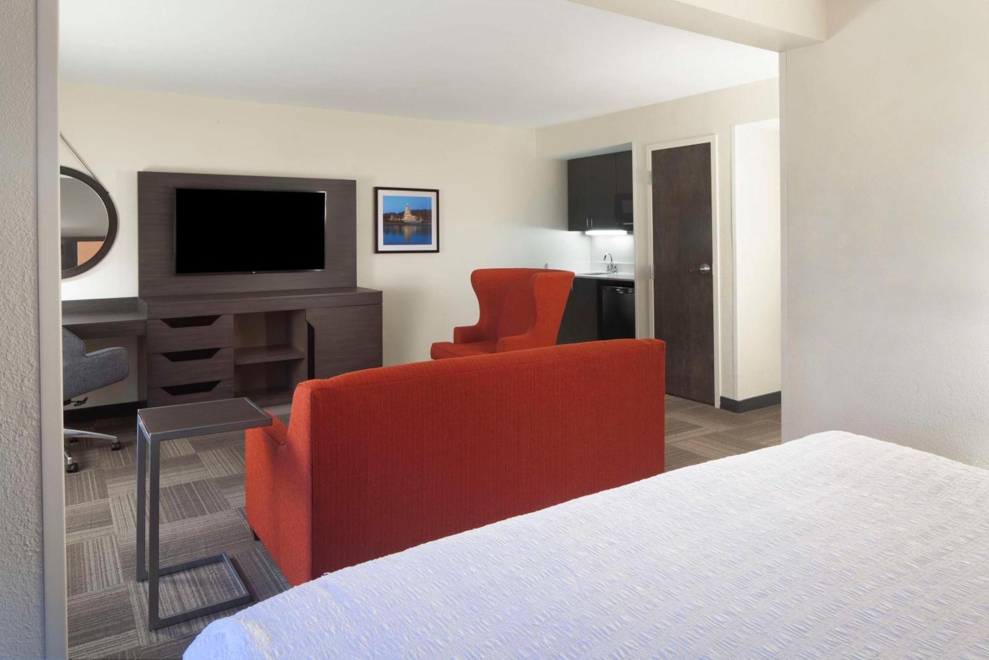 Hampton Inn Charleston-Southridge מראה חיצוני תמונה